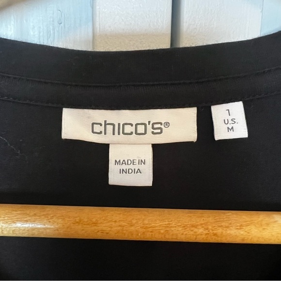 Chico’s | Women’s | Embroidered Peacock Tee | V-Neck | Cotton | Black | Medium - Picture 4 of 6